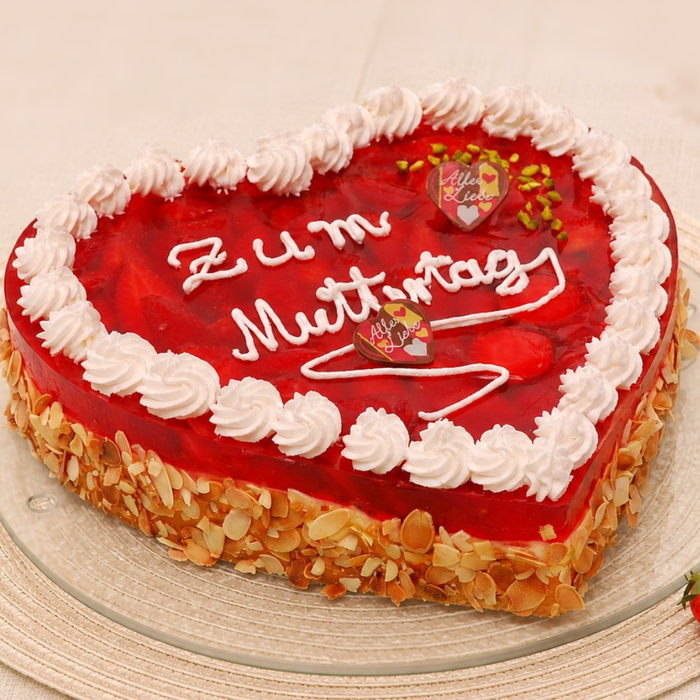 Herz-Erdbeertorte