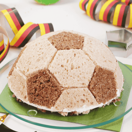 Fussball Sandwichtorte